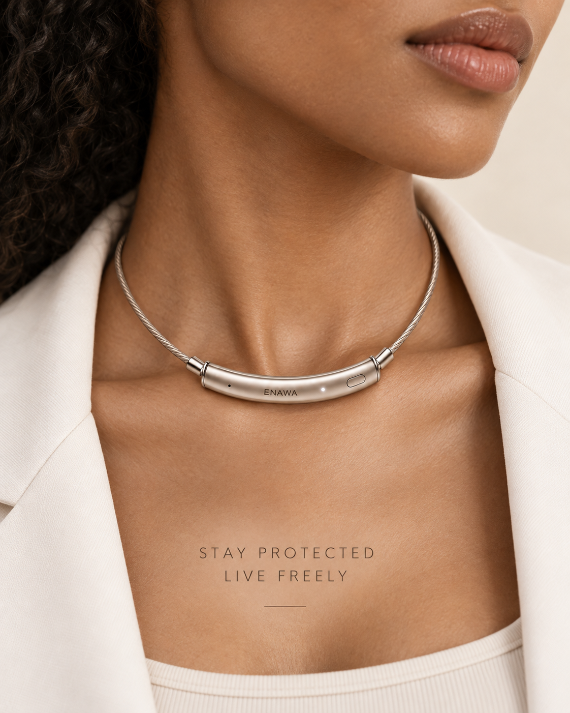 A model wearing the ENAWA PENDANT